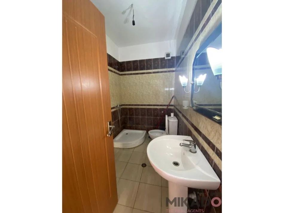 shitet , 81 m² 115.000 €