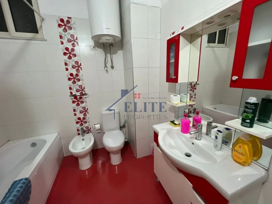 Tirane, jepet me qera apartament 2+1+Ballkon Kati 7, 106 m² 650 € (Don Bosko)