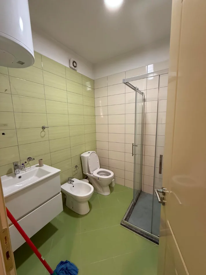 Tirane, shitet apartament 2+1 Kati 5, 105 m² 168.000 € (Casa Italia)