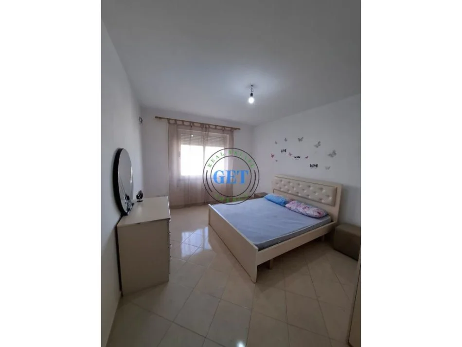 Durres, jepet me qera apartament 1+1+Ballkon Kati 6, 70 m² 300 € (Plazh, Durrës)