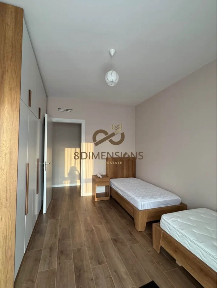 Tirane, jepet me qera apartament 2+1+Ballkon Kati 4, 92 m² 600 € (QTU)