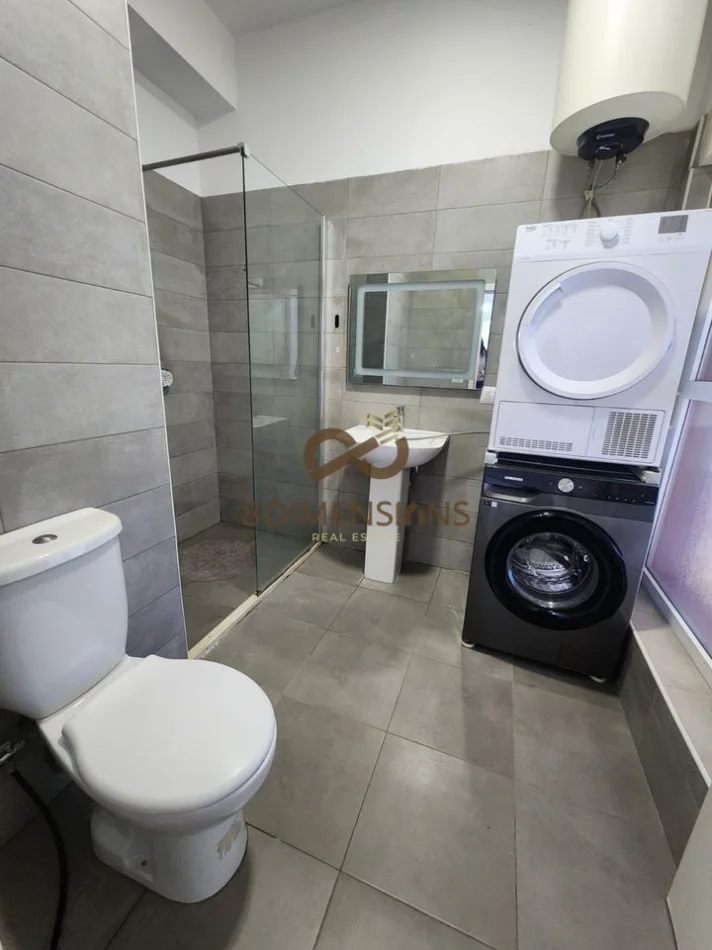 Tirane, shitet garsonier 1+1 Kati 2, 43 m² 81.000 € (ali demi)