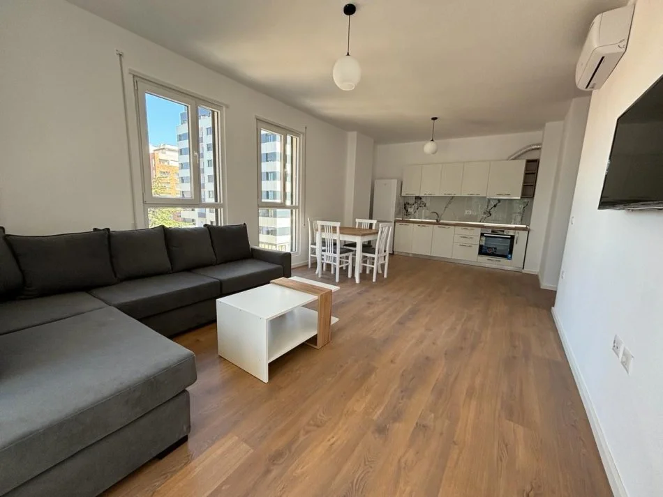 Tirane, jepet me qera apartament 2+1 Kati 5, 98 m² 850 € (Don bosko)