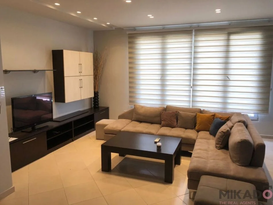 jepet me qera , 110 m² 900 €