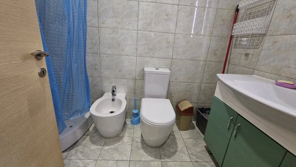 Tirane, jap me qera apartament 1+1+Ballkon Kati 5, 68 m² 40.000 € 