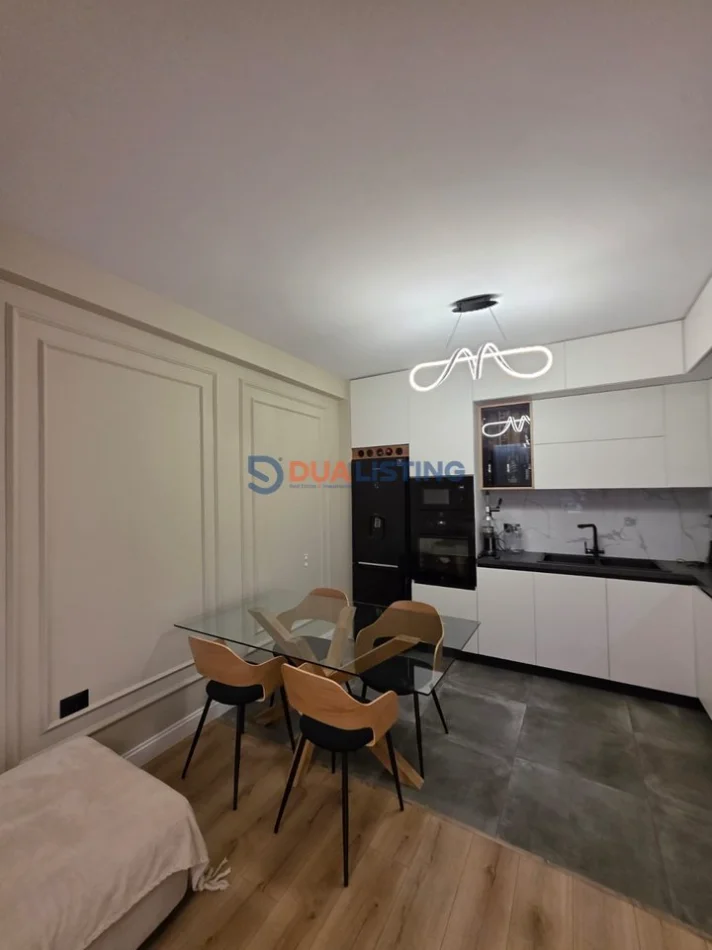 Tirane, shitet apartament 2+1 , 112 m² 345.000 € 