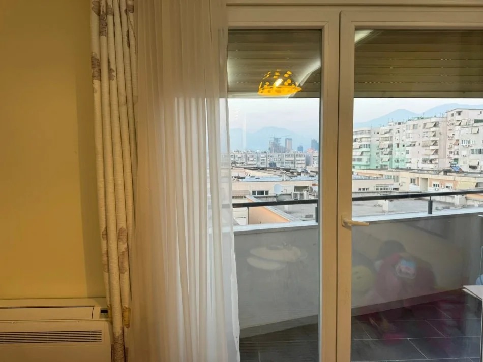 Tirane, jepet me qera apartament 1+1 Kati 6, 75 m² 850 € 