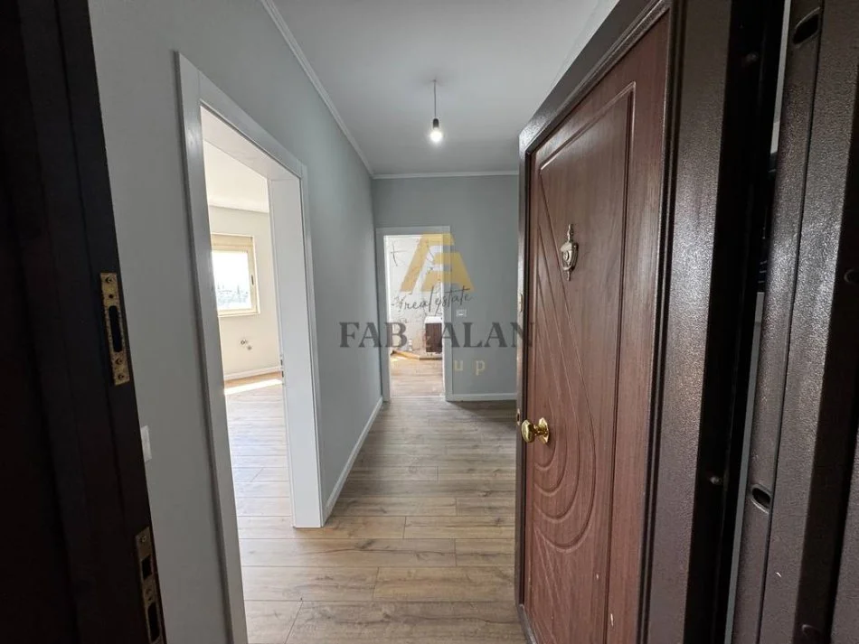 Tirane, shitet apartament 2+1 Kati 4, 124 m² 136.400 € (Fresku, Rruga Baftjar Lici)