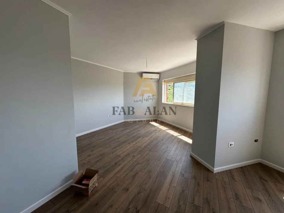 Tirane, shitet apartament 2+1 Kati 4, 124 m² 136.400 € (Fresku, Rruga Baftjar Lici)