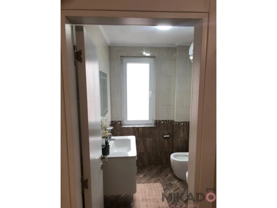 shitet , 99 m² 220.000 €