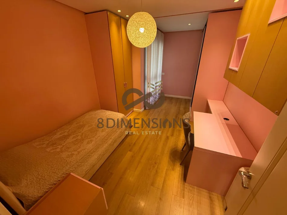 Tirane, jepet me qera apartament 3+1+Ballkon Kati 3, 125 m² 850 € (kinostudio)