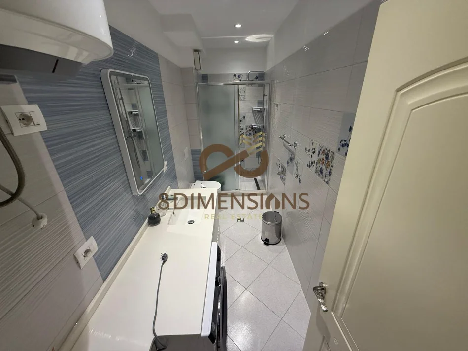 Tirane, jepet me qera apartament 1+1+Ballkon Kati 3, 67 m² 650 € (kinostudio)