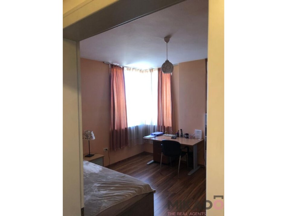 jepet me qera , 108 m² 1.000 €