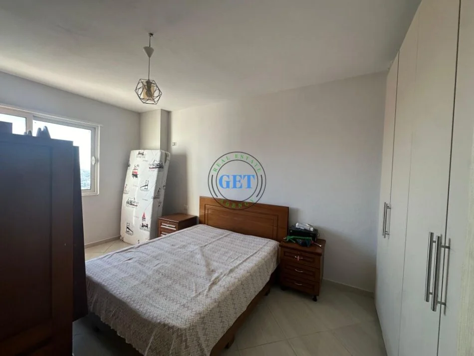 Durres, jepet me qera apartament 1+1+Ballkon Kati 8, 65 m² 250 € (Parku Vala , Durres)