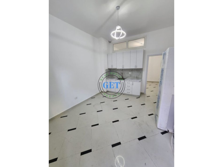 Durres, shitet garsonier 1+1 Kati 1, 40 m² 50.000 € (Plazh,Durres)