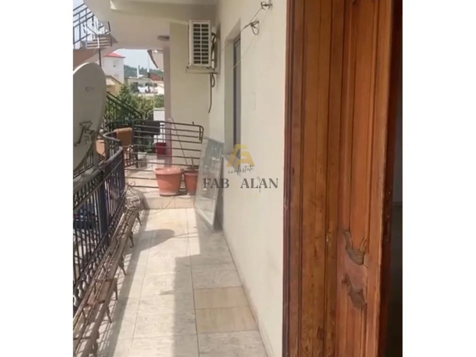 Tirane, shitet KAT VILE Kati 3, 149 m² 202.000 € (Komuna e Parisit)