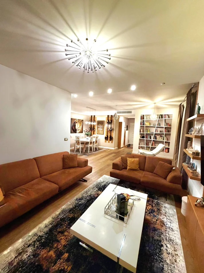 Tirane, shitet apartament 3+1 , 230 m² (Kopshti Zoologjik)