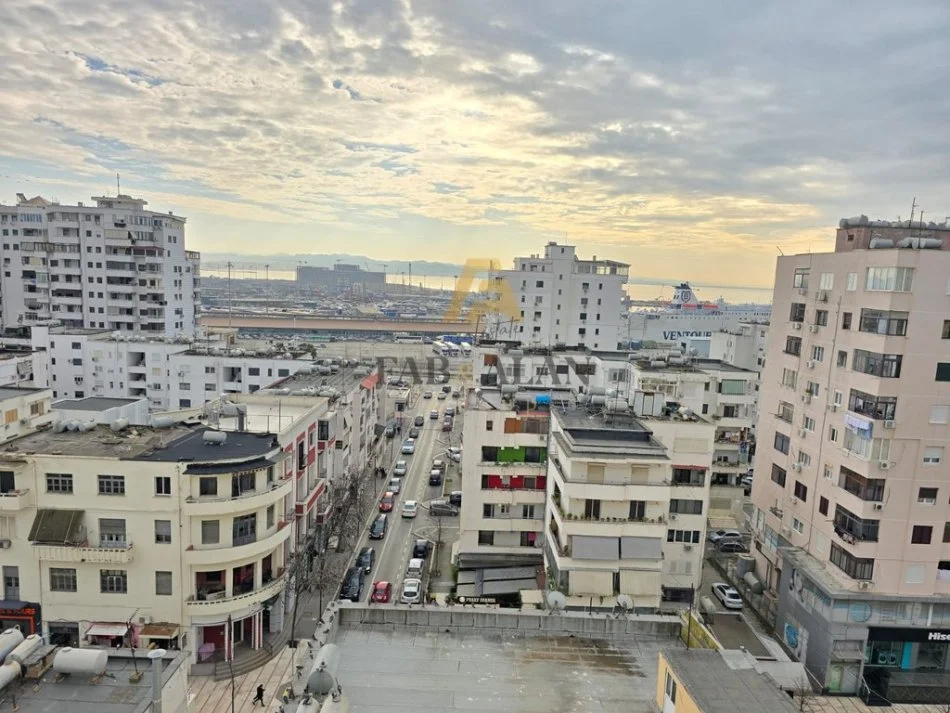 Durres, shitet apartament 2+1 Kati 9, 103 m² 154.500 € (STACIONI I TRENIT, DURRES)