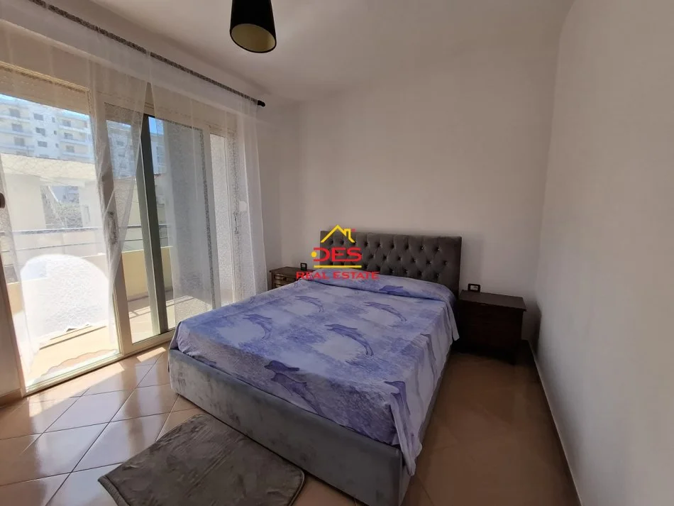 Vlore, jepet me qera apartament 2+1+Ballkon Kati 2, 120 m² 400 € (Rruga Shyqyri Ali Merka)