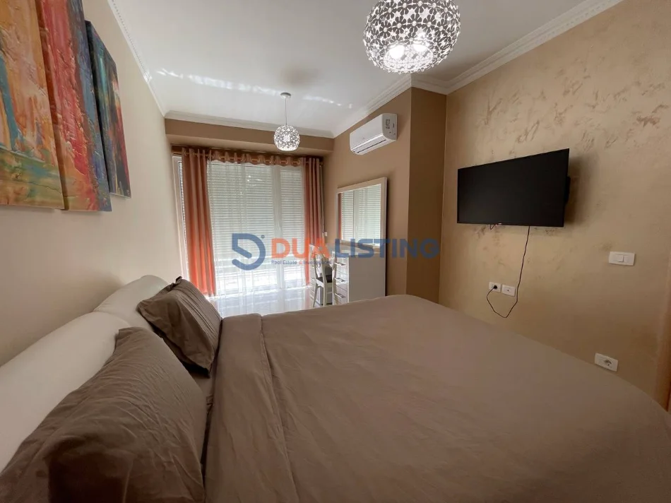 Tirane, jepet me qera apartament duplex 3+1+Aneks+Ballkon Kati 1, 173 m² 1.500 € (Kodra e Diellit)
