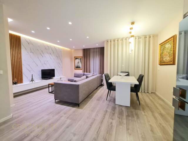 Tirane, jepet me qera apartament 2+1 Kati 4, 1.000 Euro (RRUGA E ELBASANIT)