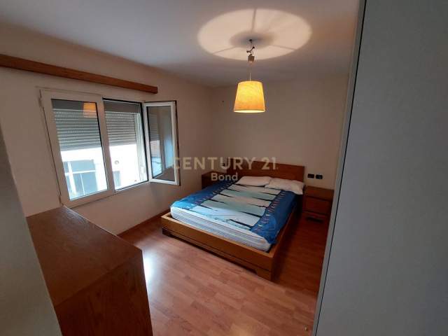 Tirane, jap me qera apartament 2+1+BLK Kati 2, 100 m² 400 Euro (Thanas Ziko)