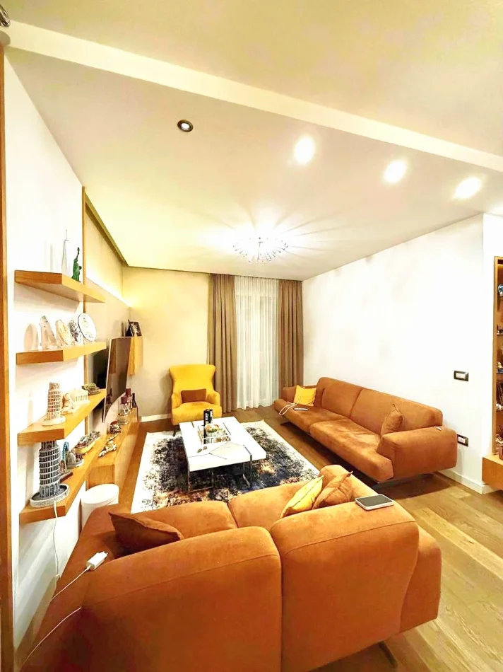 Tirane, shitet apartament 3+1 , 230 m² (Kopshti Zoologjik)