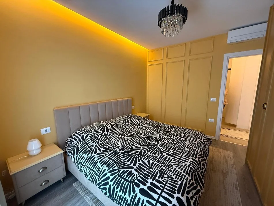 Tirane, jepet me qera apartament 3+1+Aneks+Ballkon Kati 8, 131 m² 1.450 € (Don Bosko)