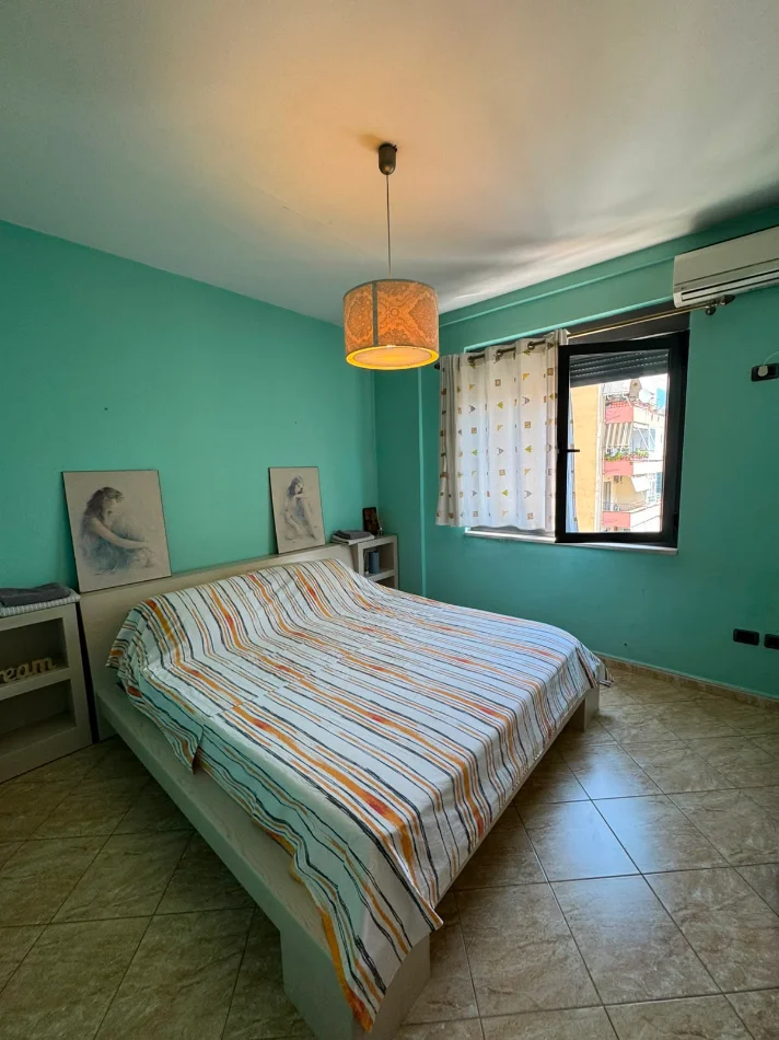 Tirane, jepet me qera apartament 2+1 Kati 9, 97 m² 700 € (9 Katëshet)