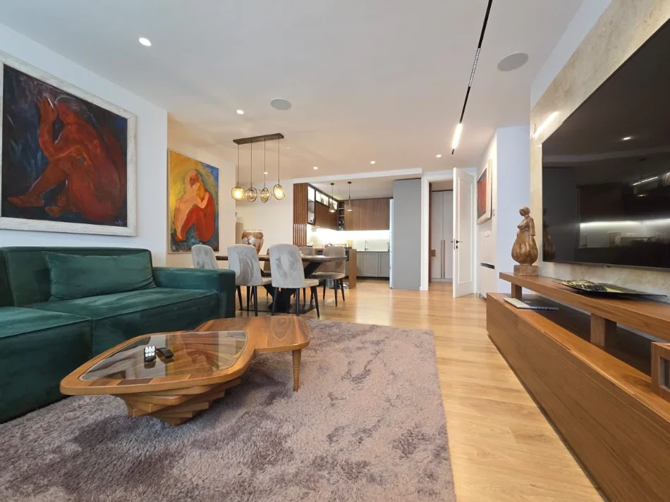 Tirane, shitet apartament 3+1 , 165 m² 619.000 € 