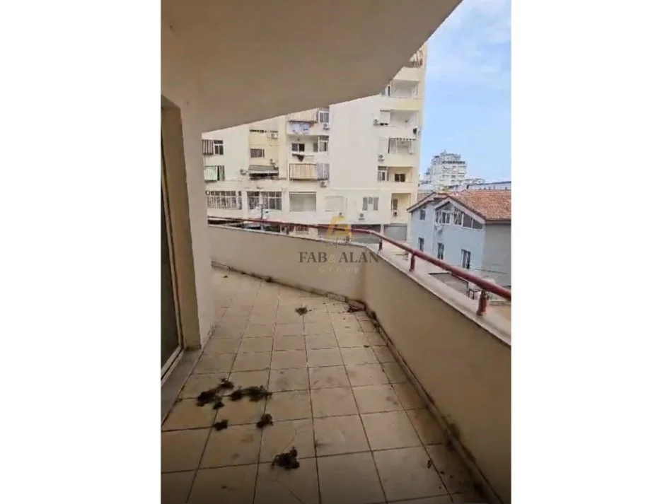 Durres, shitet apartament 3+1 Kati 4, 170 m² 170.000 € (Durres)