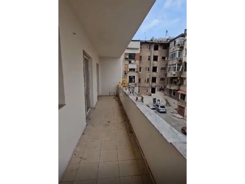 Durres, shitet apartament 3+1 Kati 4, 170 m² 170.000 € (Durres)