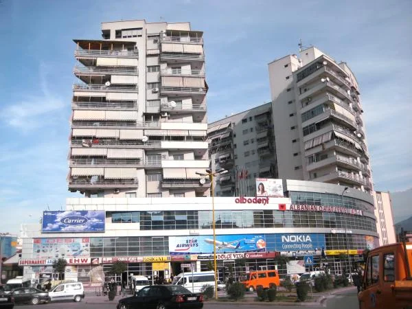 Tirane, shitet 2+1+Ballkon Kati 7, 110 m² 1.750.000 € (Ring Center)