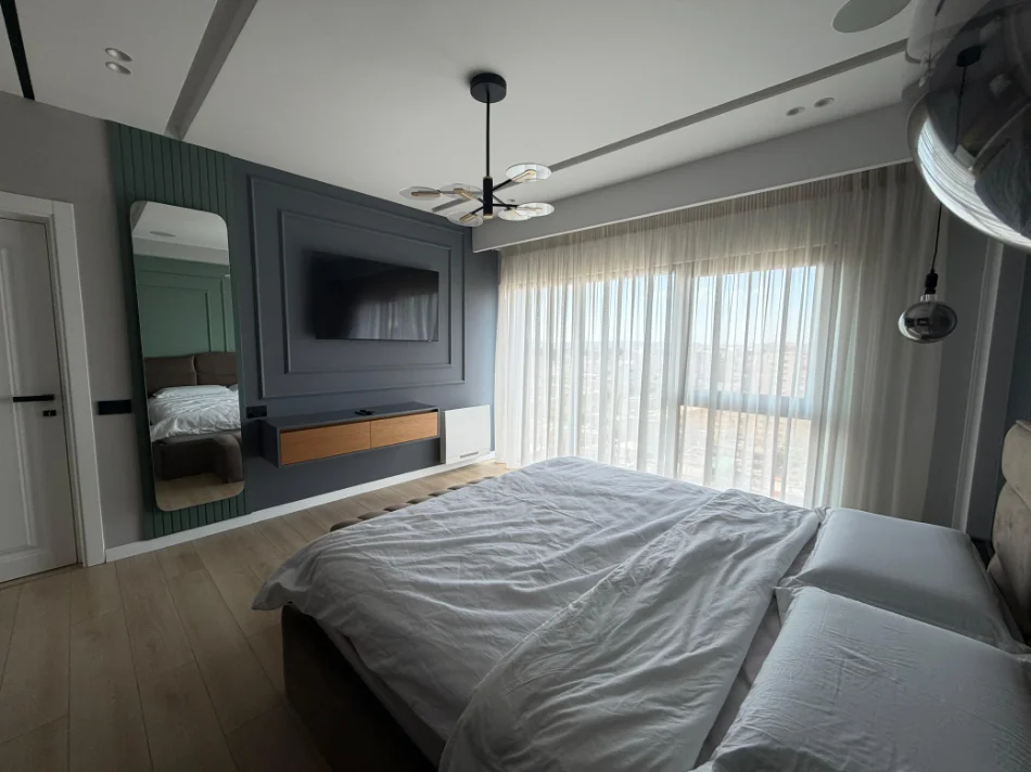 Tirane, jepet me qera apartament Dublex , 240 m² 3.500 € 