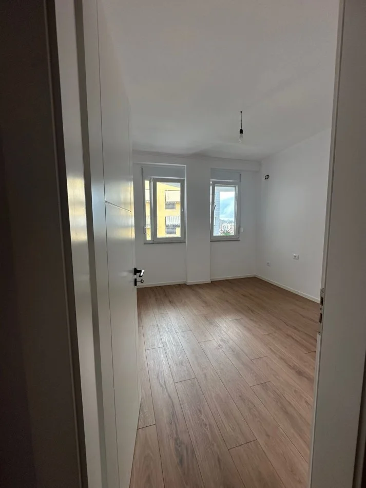 Tirane, shitet apartament 2+1 Kati 7, 96 m² 210.000 € (Rruga Kavajes)