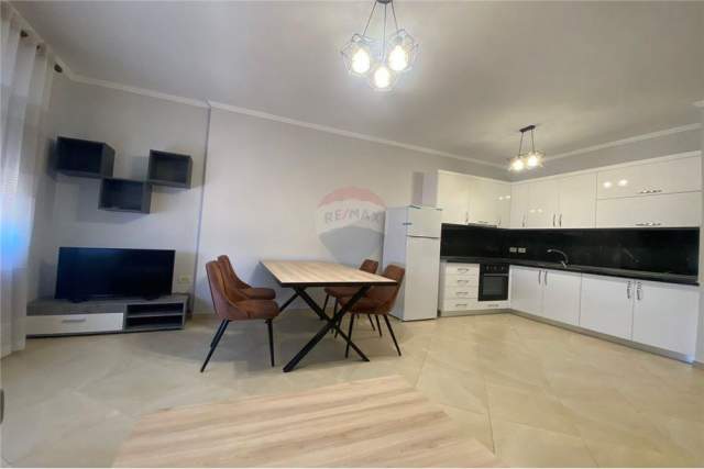 Tirane, jepet me qera 2+1+BLK Kati 5, 115 m² 450 Euro