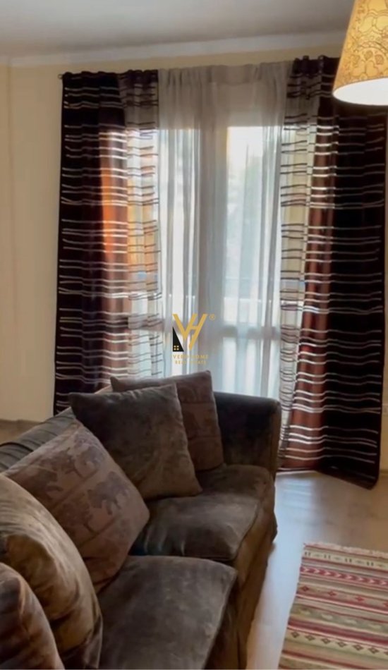 Tirane, shitet apartament 2+1+Ballkon Kati 3, 100 m² 300.000 € (RRUGA E ELBASANIT)