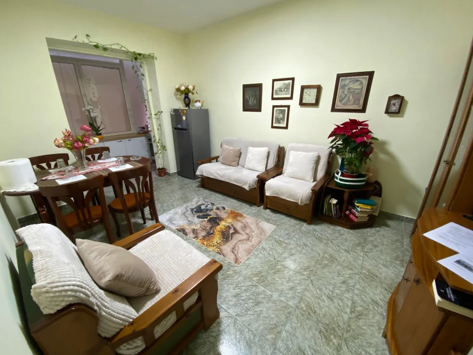 Tirane, jepet me qera apartament 2+1 Kati 1, 70 m² 650 € (Stadiumi Dinamo)