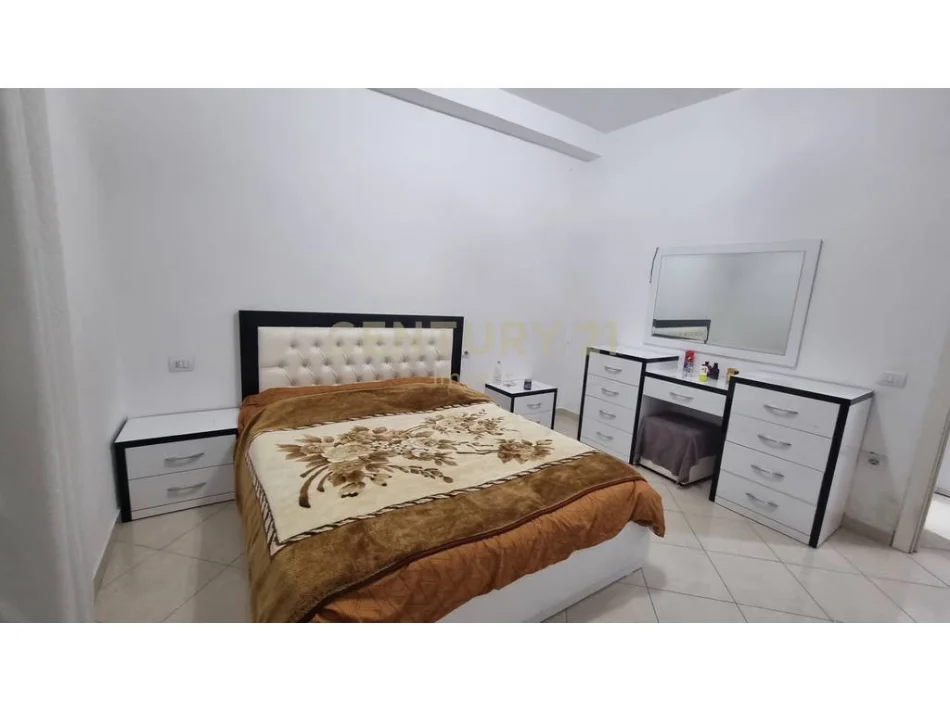 Tirane, jepet me qera apartament 1+1 Kati 1, 50 m² 450 € (ish UET)