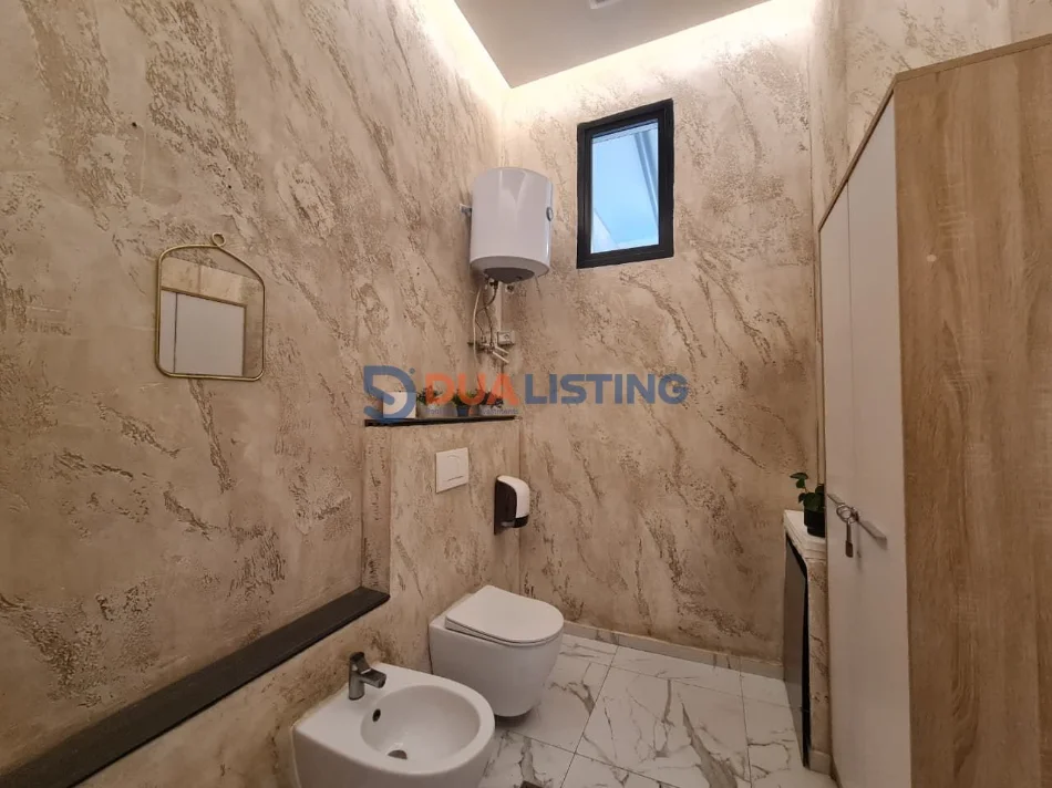 Tirane, jepet me qera ambjent biznesi , 78 m² 