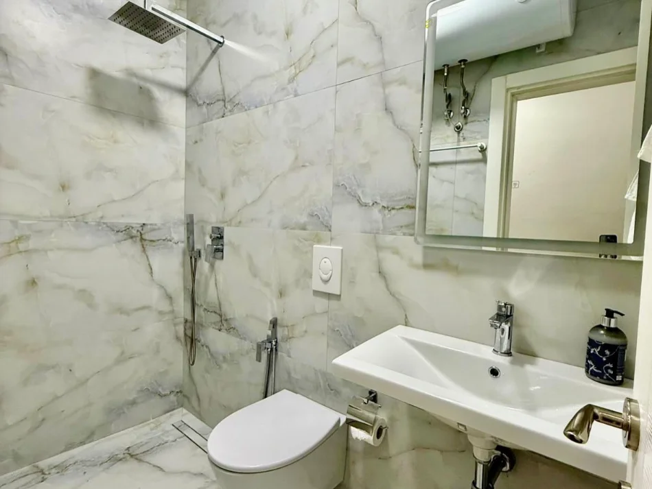 Tirane, shitet 1+1 , 53 m² 155.000 € (gjimnazi partizani)