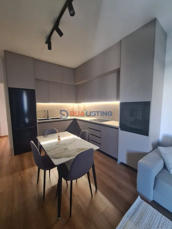 Tirane, jepet me qera apartament 1+1+Aneks+Ballkon Kati 3, 70 m² 700 € (Rruga e Elbasanit)