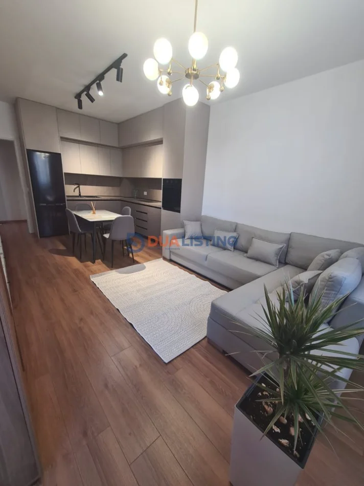 Tirane, jepet me qera apartament 1+1+Aneks+Ballkon Kati 3, 70 m² 700 € (Rruga e Elbasanit)