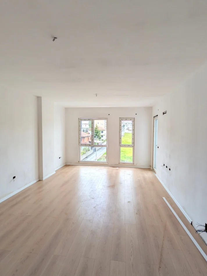 Tirane, shitet apartament 2+1 , 102 m² 132.000 € (paskuqan)