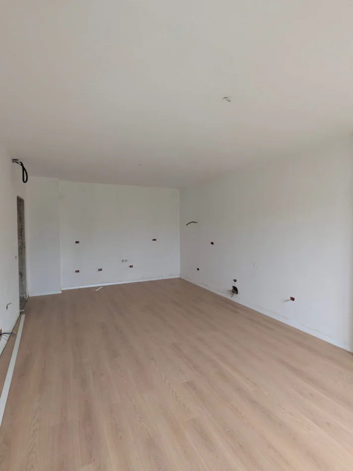 Tirane, shitet apartament 2+1 , 102 m² 132.000 € (paskuqan)
