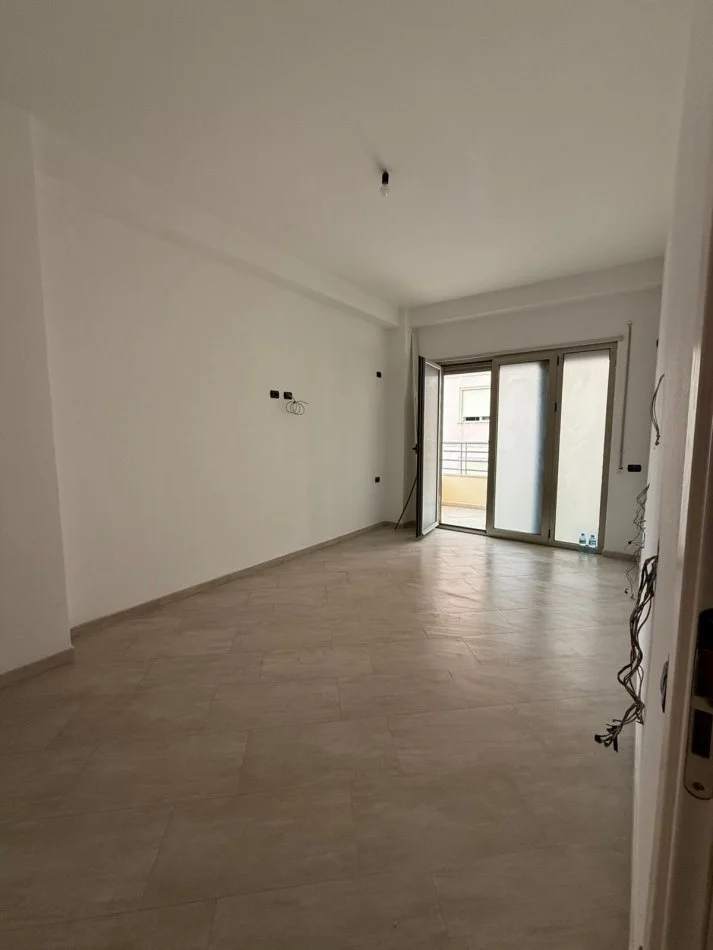 shitet 2+1+Ballkon Kati 4, 116 m² 173.000 € (Rruga Mujo Ulqinaku)