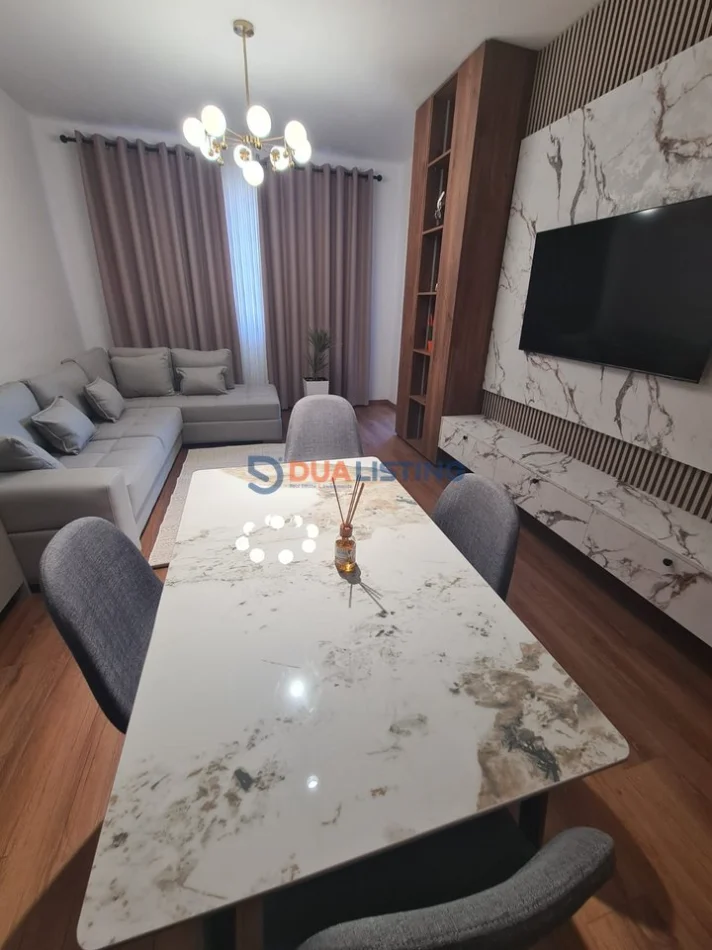 Tirane, jepet me qera apartament 1+1+Aneks+Ballkon Kati 3, 70 m² 700 € (Rruga e Elbasanit)