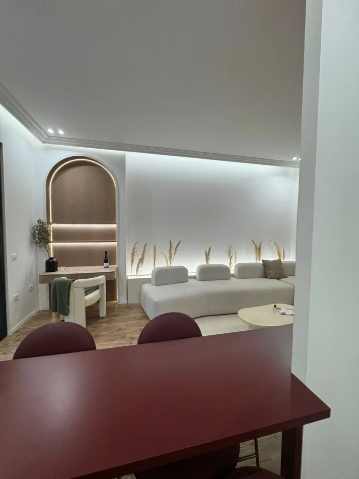 Tirane, jepet me qera apartament 1+1 Kati 5, 72 m² 1.200 € (kompleksi delijorgji)