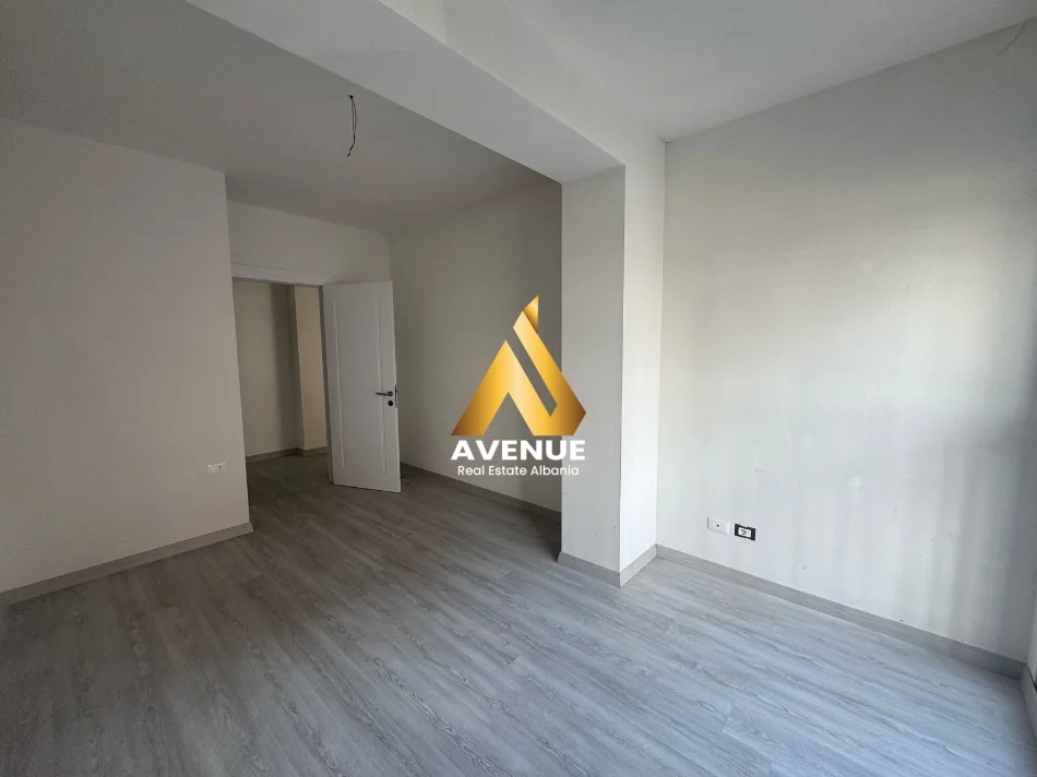 APARTAMENT 3+1+2 TUALETE + 2 BALLKONE  PER SHITJE TEK BULEVARDI I RI, ELBAVO REZIDENCE, TIRANE