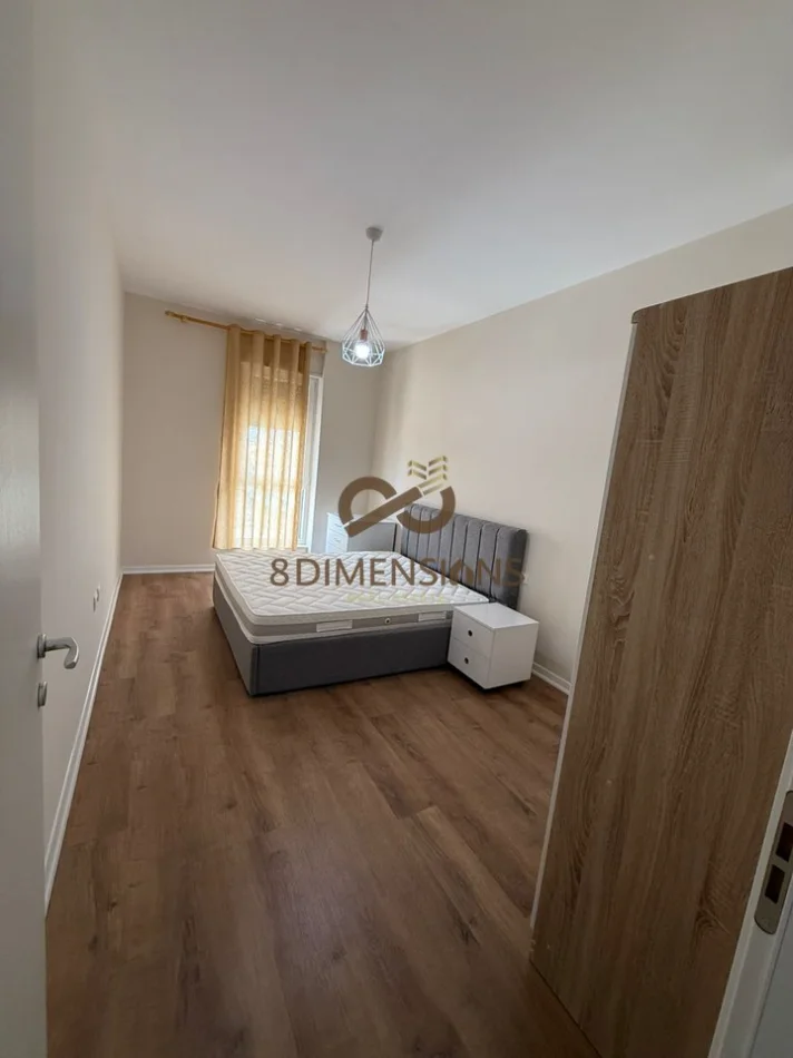 Tirane, jepet me qera apartament 1+1+Ballkon Kati 3, 70 m² 550 € (5 maji)